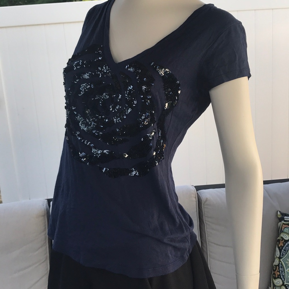 V neck top